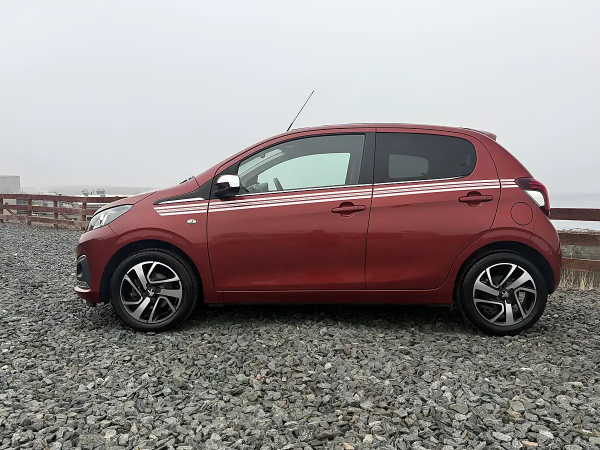 Used 2019 Peugeot 108 Collection Red - Interior and Exterior details 9