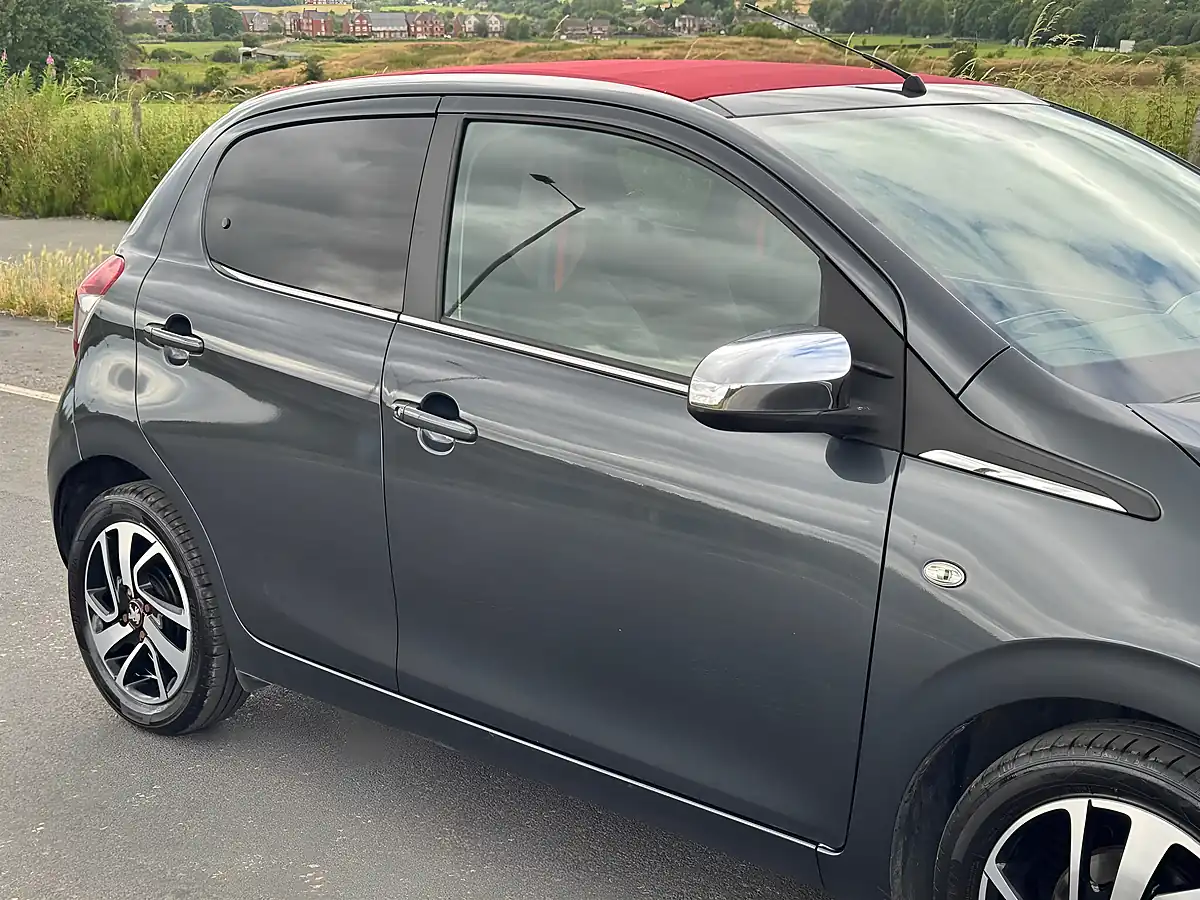 Used 2019 Peugeot 108 Collection Top Grey - Interior and Exterior details 10
