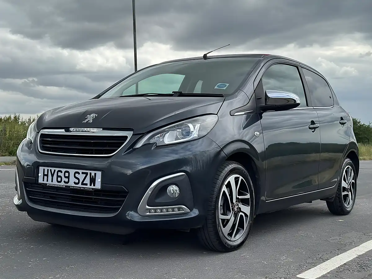 Used 2019 Peugeot 108 Collection Top Grey - Interior and Exterior details 5