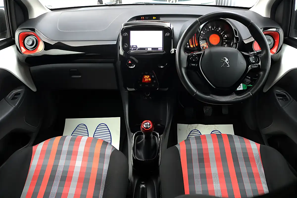 Used 2019 Peugeot 108 Collection White - Interior and Exterior details 8
