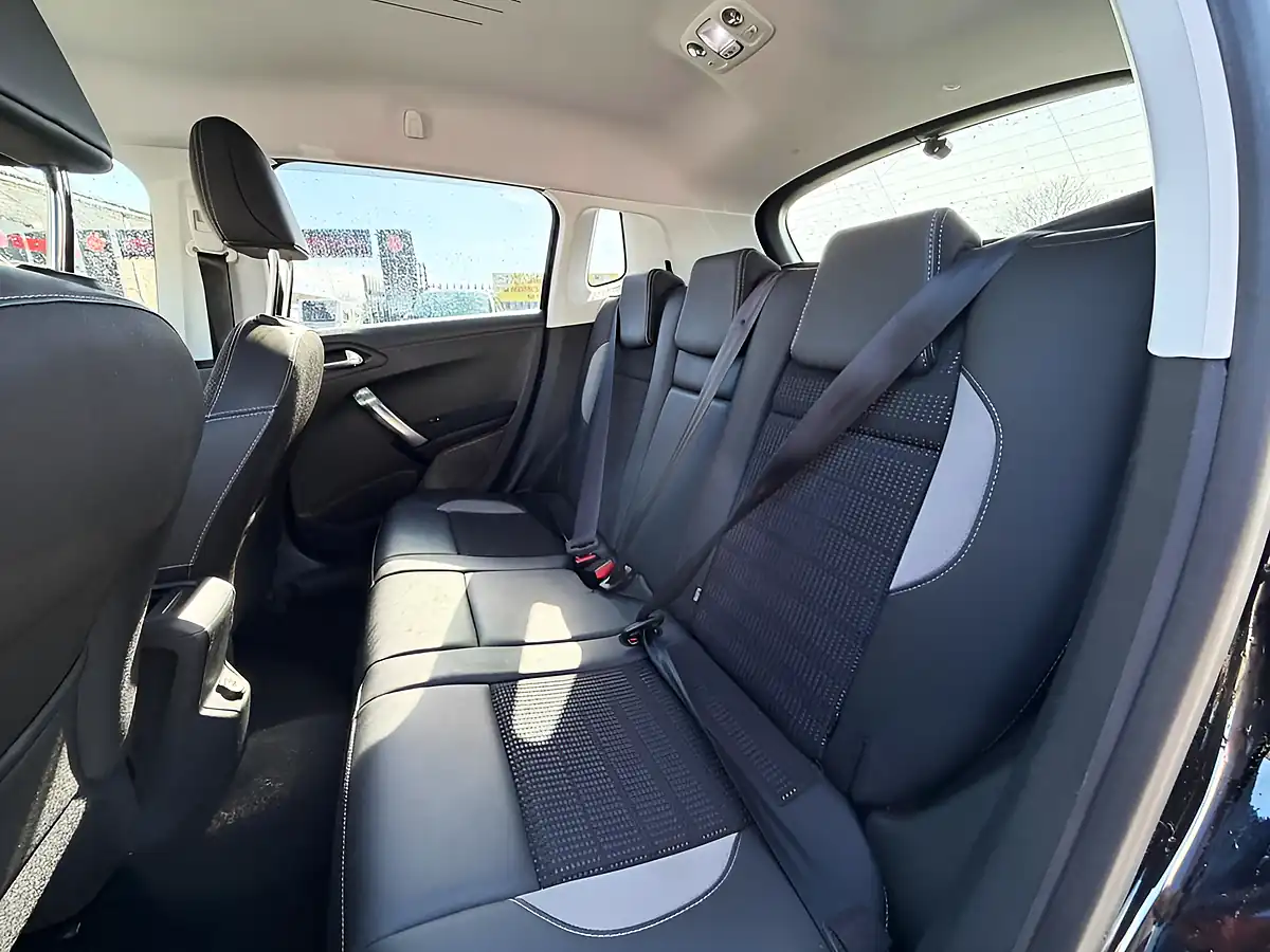Used 2019 Peugeot 2008 Allure Black - Interior and Exterior details 18