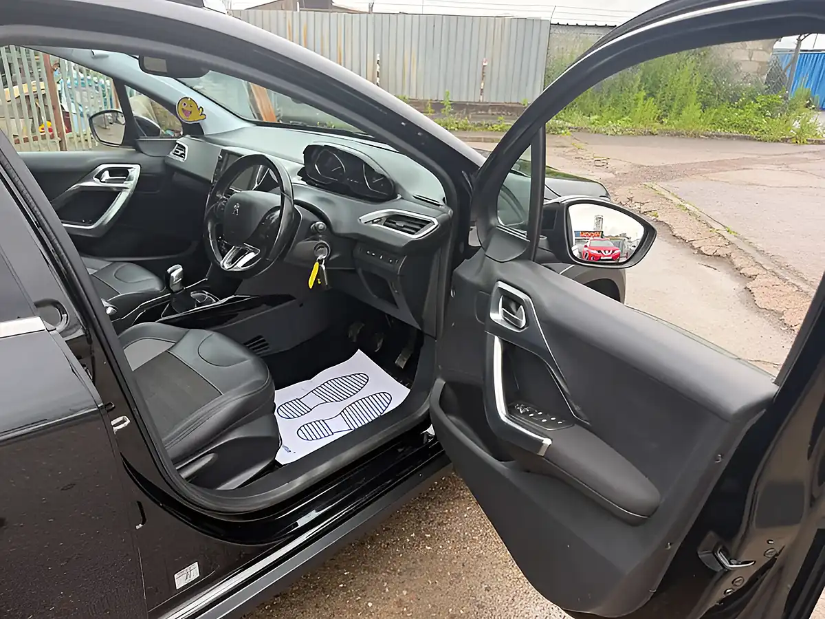 Used 2019 Peugeot 2008 Allure Black - Interior and Exterior details 13