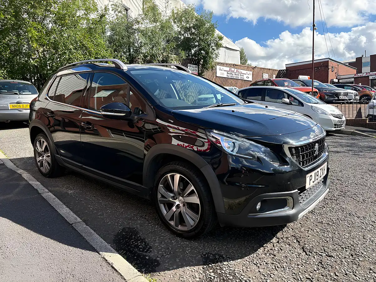 Used 2019 Peugeot 2008 Allure Black - Front View