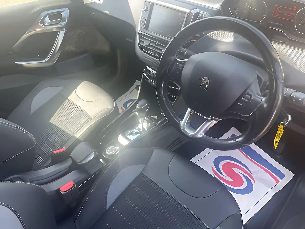 Used 2019 Peugeot 2008 Allure Grey - Interior and Exterior details 12