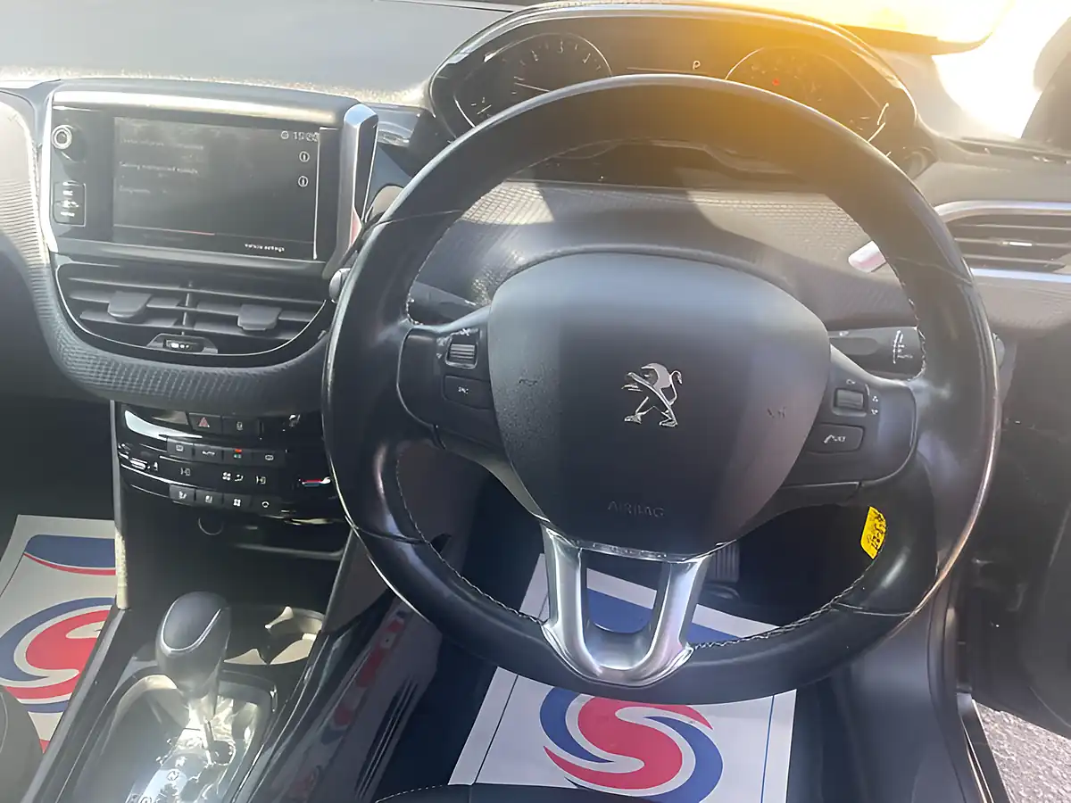 Used 2019 Peugeot 2008 Allure Grey - Interior and Exterior details 13