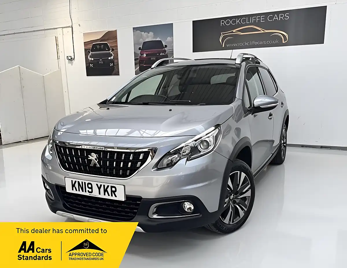 Used 2019 Peugeot 2008 Allure Grey - Front View
