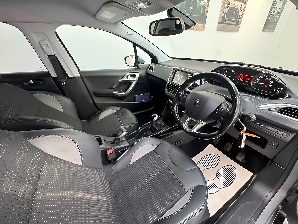 Used 2019 Peugeot 2008 Allure Grey - Interior and Exterior details 11