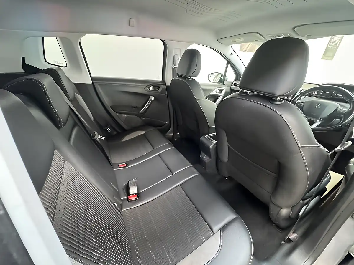 Used 2019 Peugeot 2008 Allure Grey - Interior and Exterior details 14