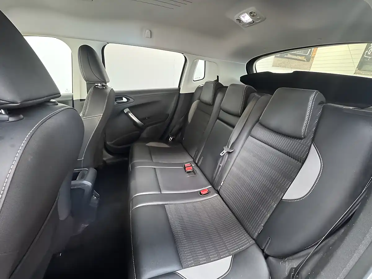 Used 2019 Peugeot 2008 Allure Grey - Interior and Exterior details 19
