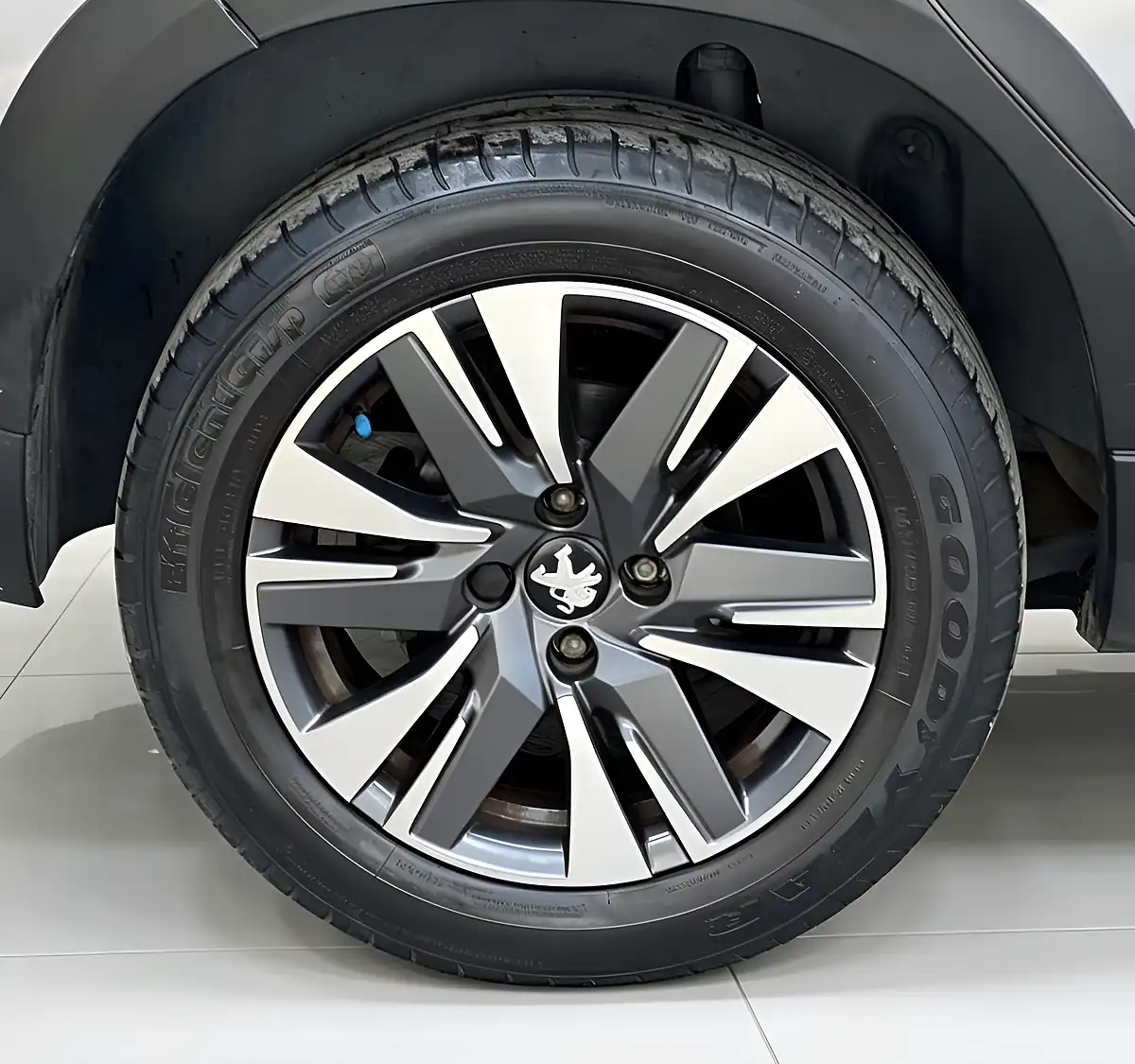Used 2019 Peugeot 2008 Allure Grey - Interior and Exterior details 8