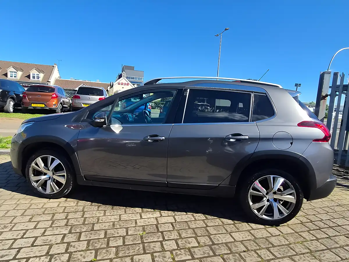 Used 2019 Peugeot 2008 Allure Grey - Interior and Exterior details 19