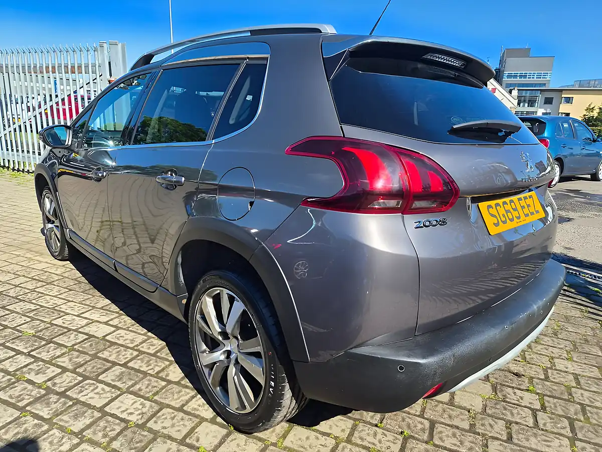 Used 2019 Peugeot 2008 Allure Grey - Interior and Exterior details 4
