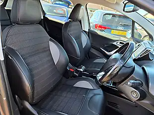 Used 2019 Peugeot 2008 Allure Grey - Interior and Exterior details 7