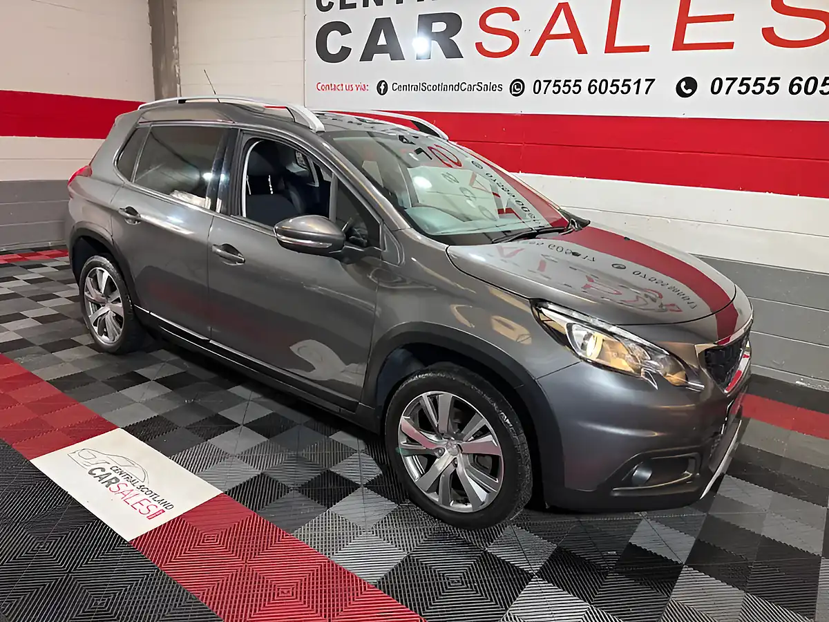 Used 2019 Peugeot 2008 Allure Grey - Front View