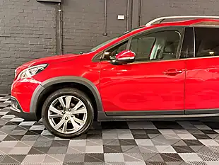 Used 2019 Peugeot 2008 Allure - Interior and Exterior details 5