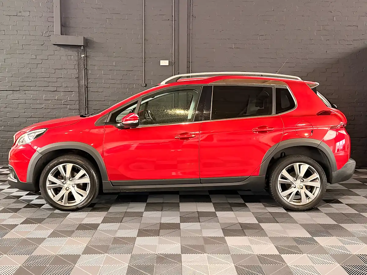 Used 2019 Peugeot 2008 Allure - Interior and Exterior details 6