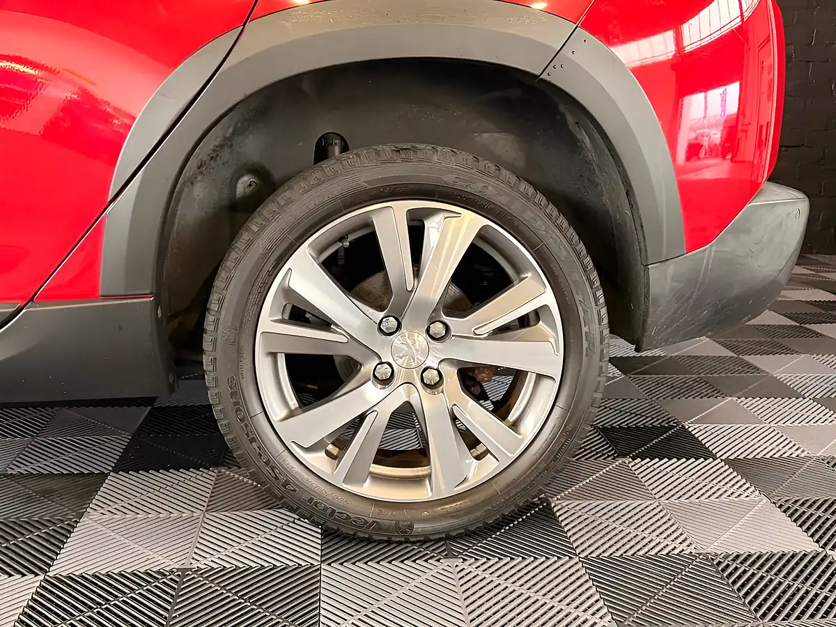Used 2019 Peugeot 2008 Allure - Interior and Exterior details 9