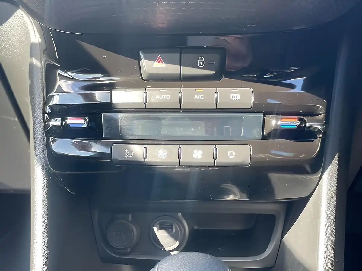 Used 2019 Peugeot 2008 Allure Premium Black - Interior and Exterior details 18