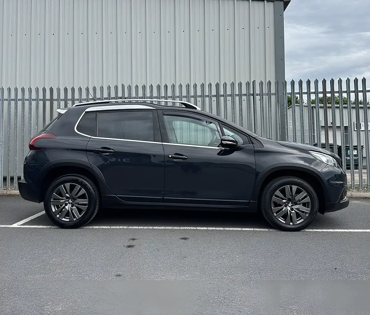 Used 2019 Peugeot 2008 Allure Premium Grey - Interior and Exterior details 7