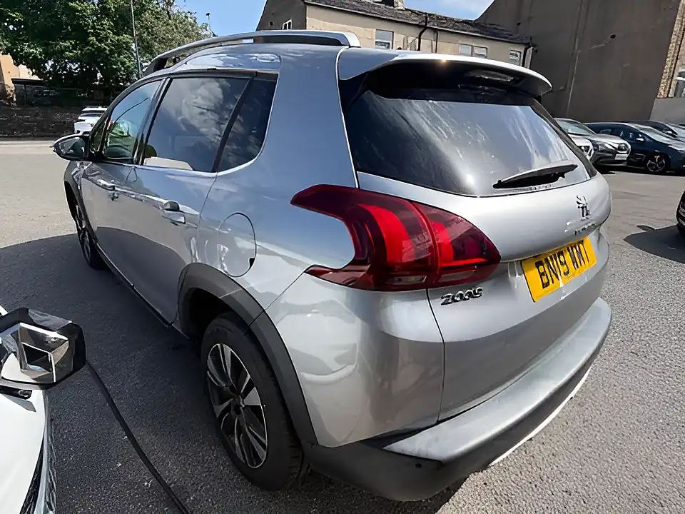 Used 2019 Peugeot 2008 Allure Premium Grey - Interior and Exterior details 4