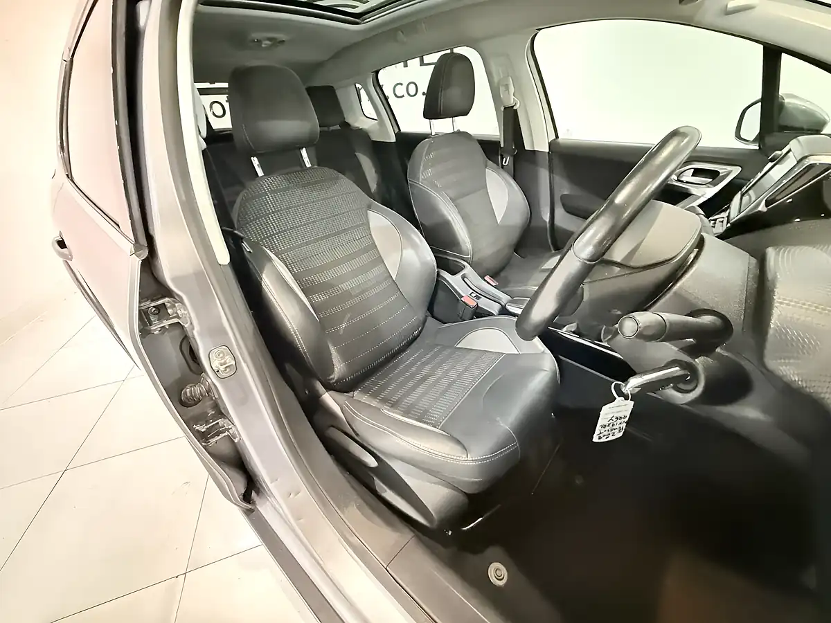 Used 2019 Peugeot 2008 Allure Premium Grey - Interior and Exterior details 15