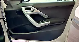 Used 2019 Peugeot 2008 Allure Premium White - Interior and Exterior details 11