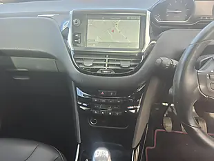 Used 2019 Peugeot 2008 Allure Premium White - Interior and Exterior details 11