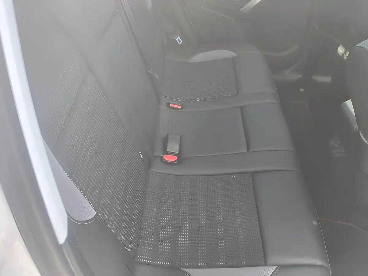 Used 2019 Peugeot 2008 Allure Premium White - Interior and Exterior details 13