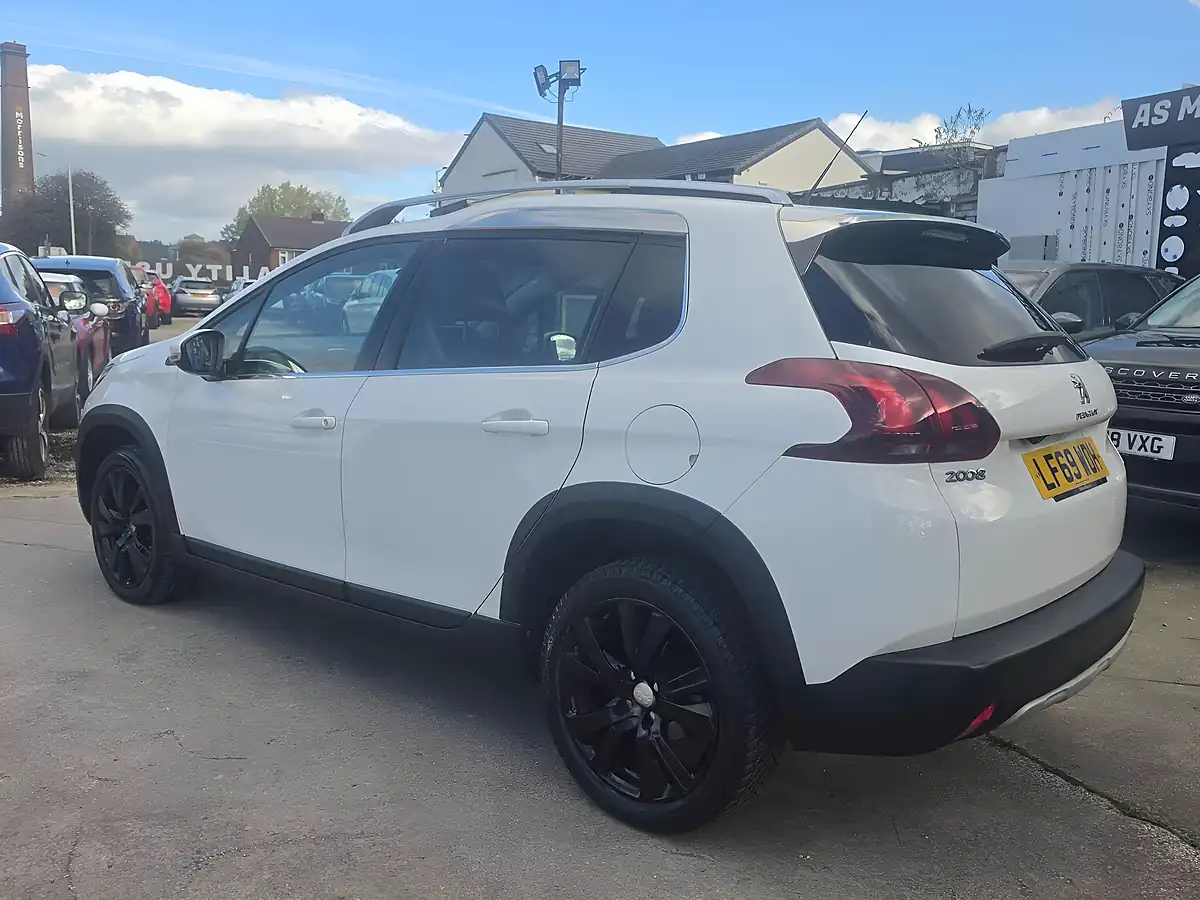 Used 2019 Peugeot 2008 Allure Premium White - Interior and Exterior details 5