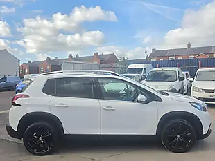 Used 2019 Peugeot 2008 Allure Premium White - Interior and Exterior details 8