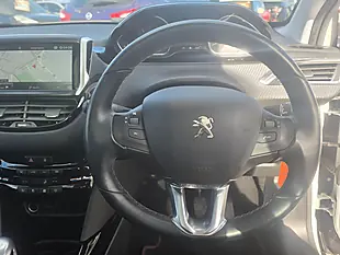 Used 2019 Peugeot 2008 Allure Premium White - Interior and Exterior details 9