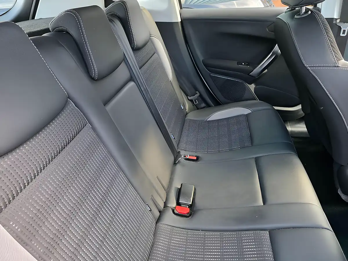 Used 2019 Peugeot 2008 Allure White - Interior and Exterior details 11