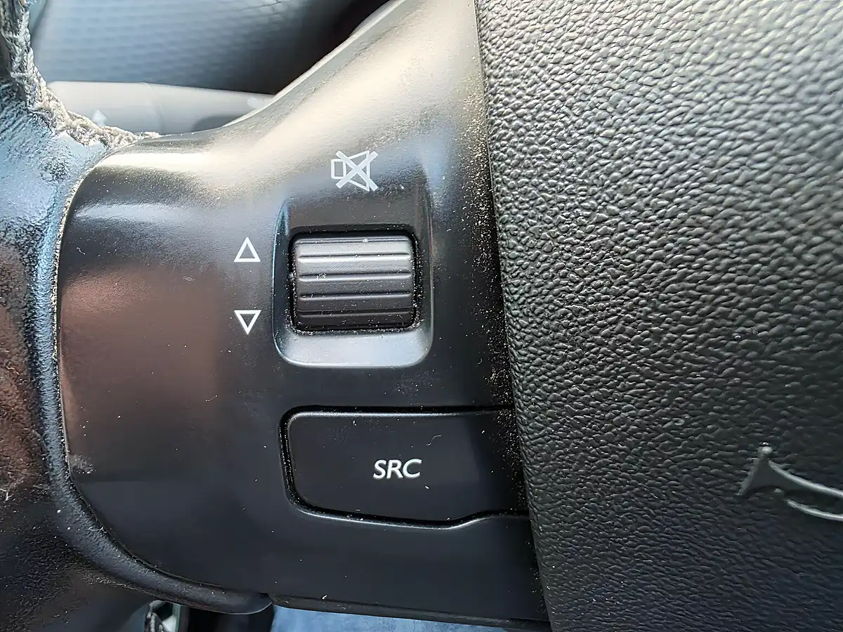 Used 2019 Peugeot 2008 Allure White - Interior and Exterior details 12