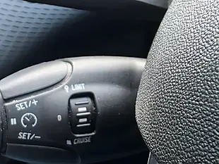 Used 2019 Peugeot 2008 Allure White - Interior and Exterior details 13