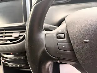 Used 2019 Peugeot 2008 Allure White - Interior and Exterior details 16