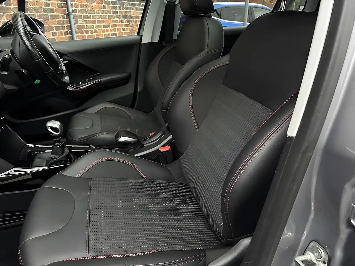 Used 2019 Peugeot 2008 GT Line Grey - Interior and Exterior details 7