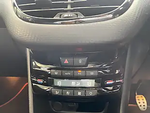 Used 2019 Peugeot 2008 GT Line Red - Interior and Exterior details 20