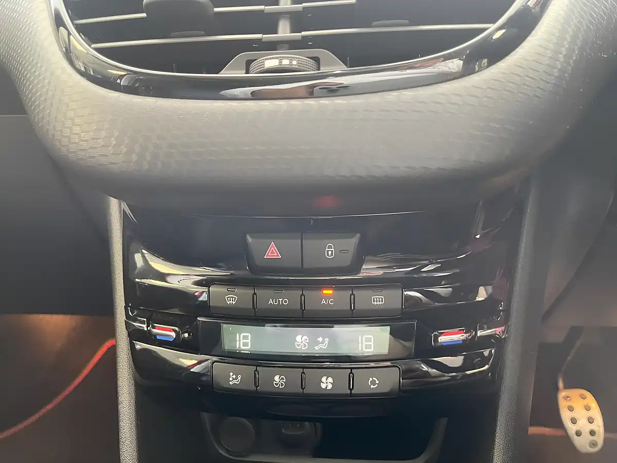 Used 2019 Peugeot 2008 GT Line Red - Interior and Exterior details 20