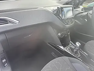 Used 2019 Peugeot 2008 Signature White - Interior and Exterior details 11