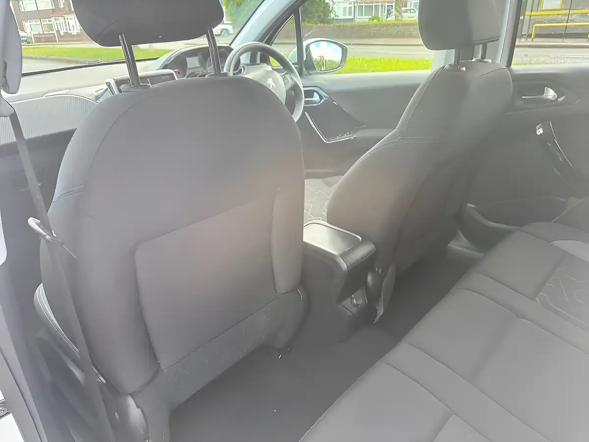 Used 2019 Peugeot 2008 Signature White - Interior and Exterior details 12