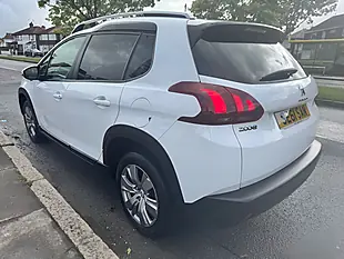 Used 2019 Peugeot 2008 Signature White - Interior and Exterior details 5