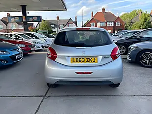 Used 2019 Peugeot 208 Access+ Silver - Interior and Exterior details 17