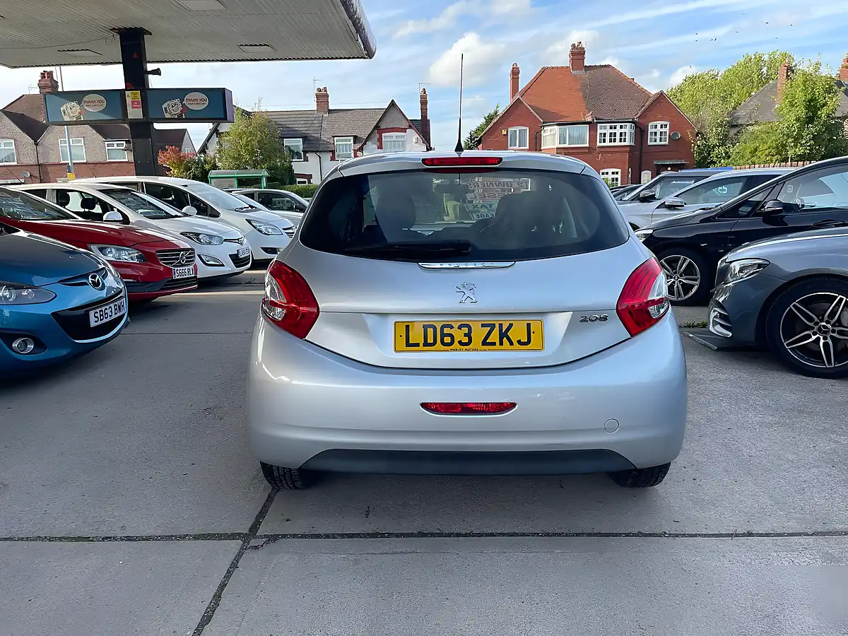 Used 2019 Peugeot 208 Access+ Silver - Interior and Exterior details 17