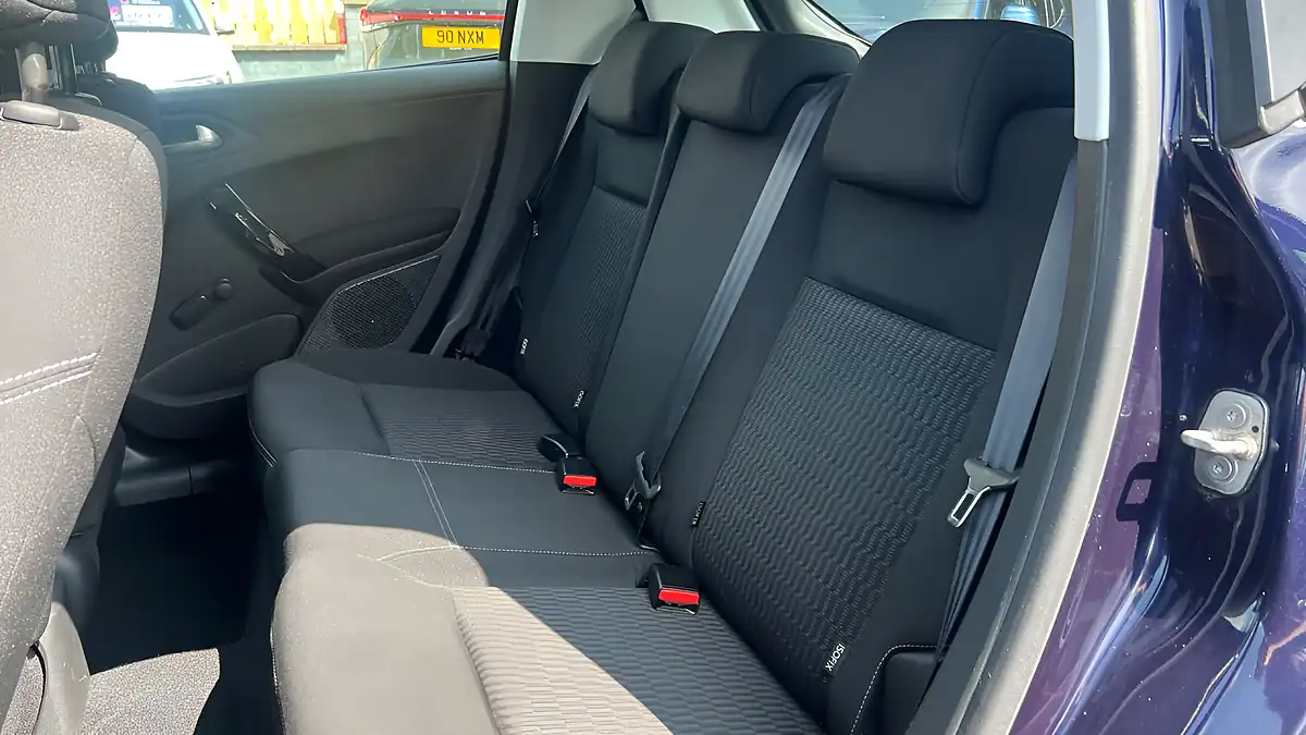 Used 2019 Peugeot 208 Active Blue - Interior and Exterior details 14