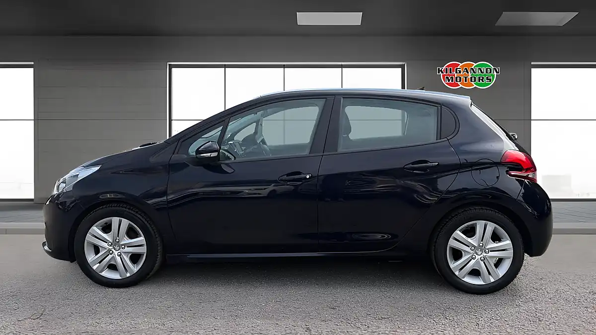 Used 2019 Peugeot 208 Active Blue - Interior and Exterior details 3