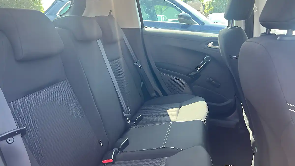 Used 2019 Peugeot 208 Active Blue - Interior and Exterior details 9