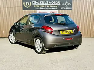 Used 2019 Peugeot 208 Active Grey - Interior and Exterior details 6