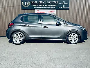 Used 2019 Peugeot 208 Active Grey - Interior and Exterior details 9