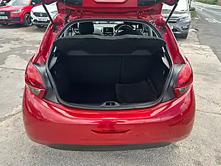 Used 2019 Peugeot 208 Active Red - Interior and Exterior details 14