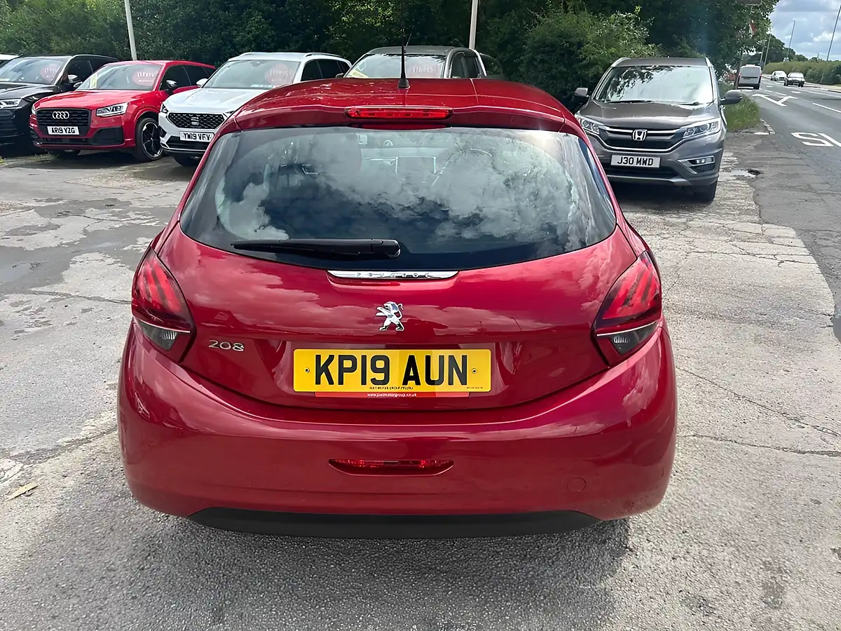 Used 2019 Peugeot 208 Active Red - Interior and Exterior details 15